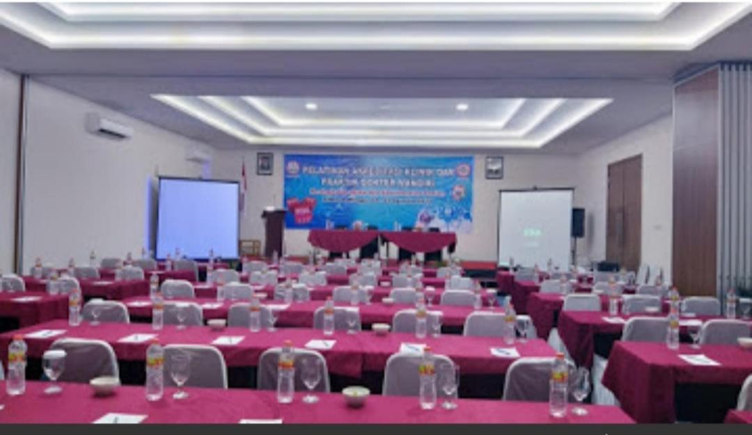 Front One Hotel